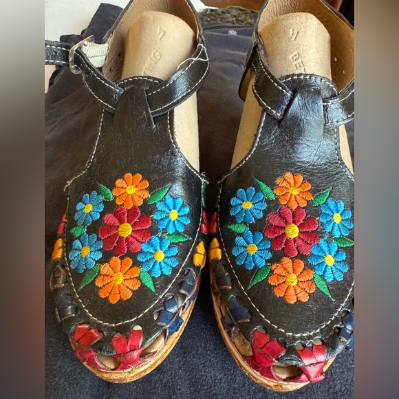 Corral Shoes - Corral Black Sandals with Vibrant Floral Embroidery